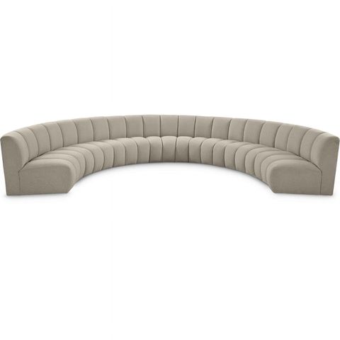 Living Room Transformation How the Maklaine Sectional Enhances Space